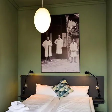 Storyhotel Bergischer Hof 2*