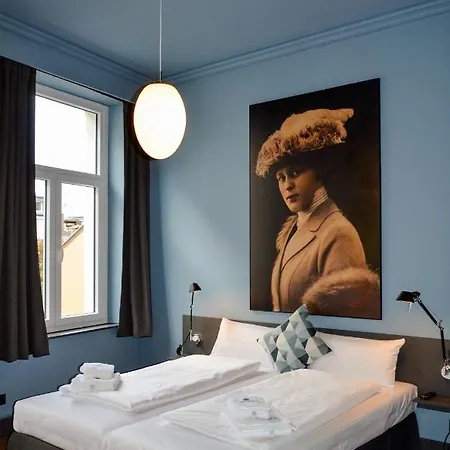 Storyhotel Bergischer Hof 2*