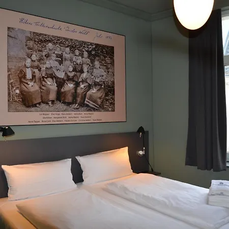 Storyhotel Bergischer Hof 호텔 2*
