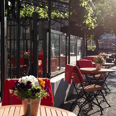 호텔 Storyhotel Bergischer Hof 2*