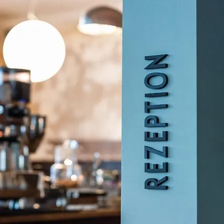 Storyhotel Bergischer Hof 2* 코니그스빈터