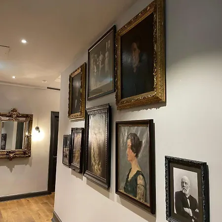 Storyhotel Bergischer Hof 호텔 코니그스빈터