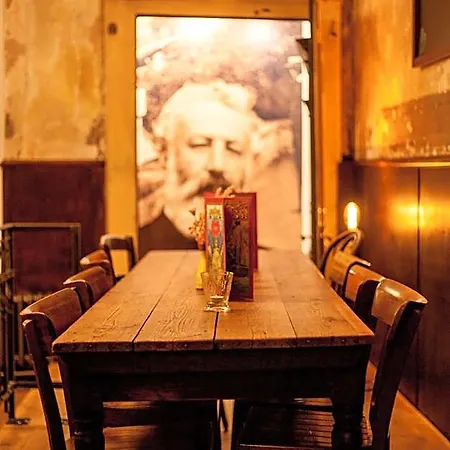 Storyhotel Bergischer Hof 酒店 2*