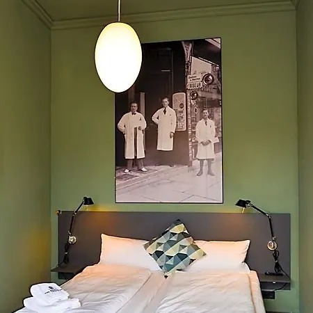 Storyhotel Bergischer Hof 2*