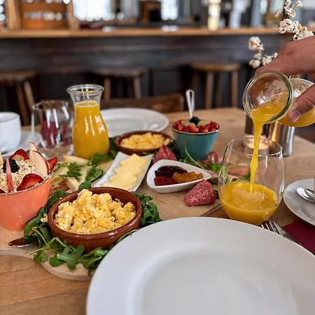 Storyhotel Bergischer Hof 2*