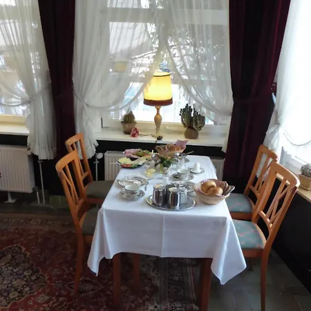 Storyhotel Bergischer Hof 호텔 코니그스빈터