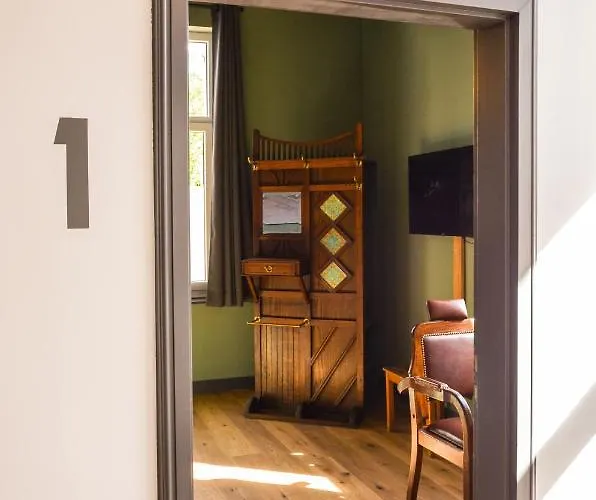 Storyhotel Bergischer Hof 2* 柯尼希斯温特