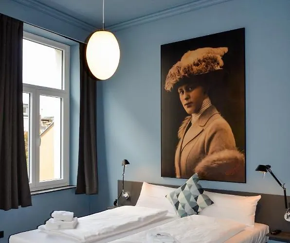 Storyhotel Bergischer Hof 2*